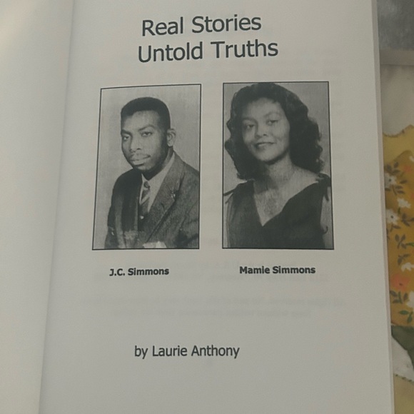 Books homeless story NYC - Picture 5 of 7